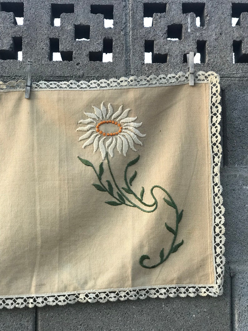Handmade 1920s Ecru Linen Table Runner Flower Embroidery Needle Lace Trim