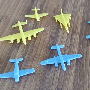 Primitive Molded Plastic Aircraft Set of 7 Vintage