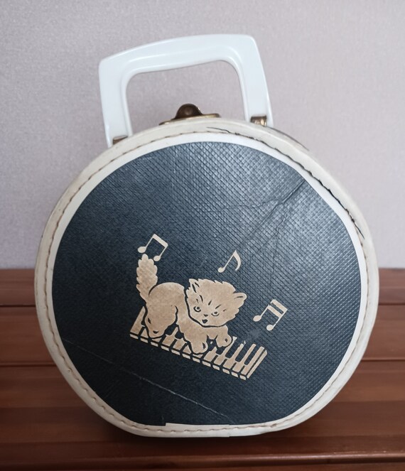 vintage childs suitcase Gem