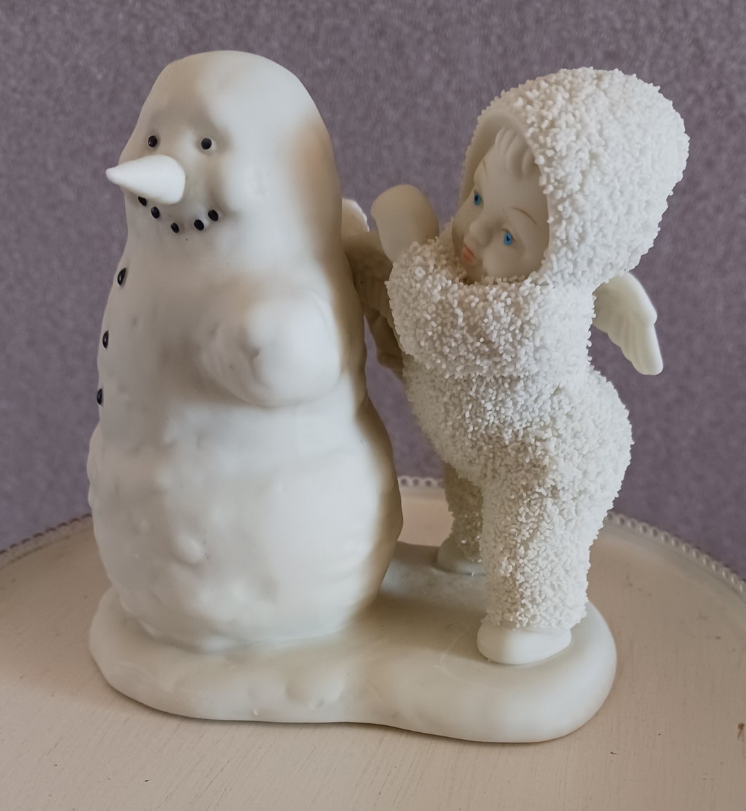 Department 56 Snowbabies Pastimes Powder Puff – Figurina In Ceramica Da 12,7 Cm, Collezione Passatempi, Ritirata