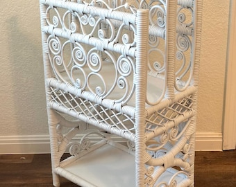 Vintage Victorian Fiddlehead White Wicker Nightstand Plant Stand Shelf Mag Rack