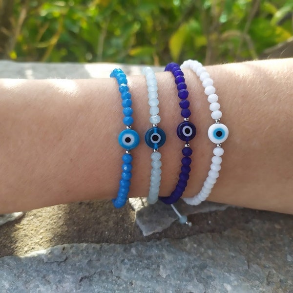 Bracelet oeil bleu et perles de crystal