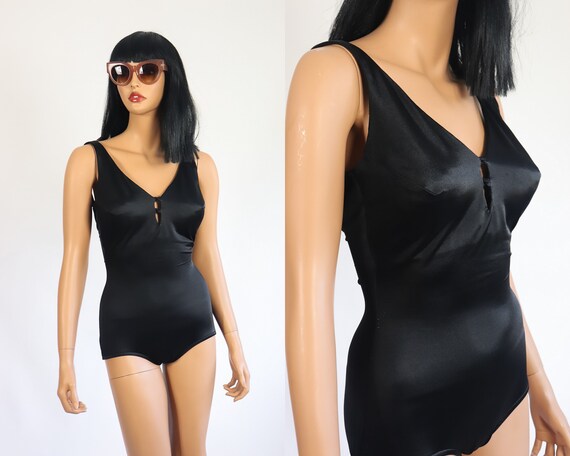 hourglass bathing suits