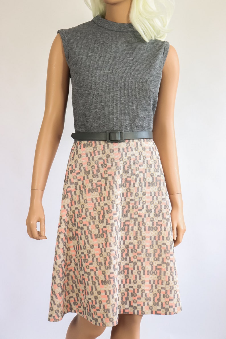 1960s Fit and Flare Dress RIBBED Op Art Print Gray Beige Coral | Etsy