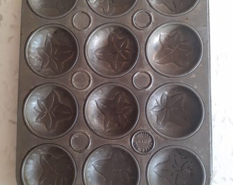 Vintage 12 Hole Bun or Cake Tin, Baking Tray, Metal cookware, Peter Pan Made in England, Leaf design, Kitchenalia, Kitchen decor,