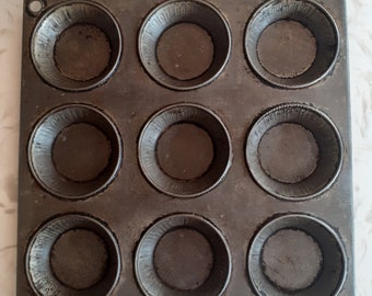 Vintage 9 Hole Bun or Cake Tin, Baking Tray, Metal cookware, Kitchenalia, Kitchen decor,