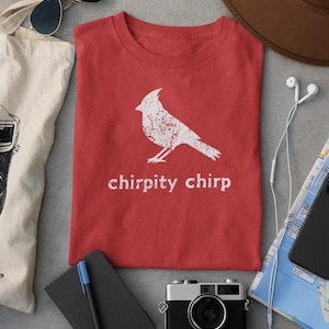 Camiseta de cardenal, linda camiseta de pájaro, amante de las aves, cardenal, chirrido, chirrido, regalo para ella, regalo para él, observador de aves