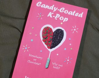 SALE Alter Deckel, mit Candy-Coated K-Pop: eine MMF Romanze HANDGRAFIERT