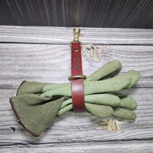 Leather Gloves Holder | Clasp Glove Clip For Belt | Leather Glove Hanger | Firefighter Gloves Holder | Outdoor Gardening Glove Loop