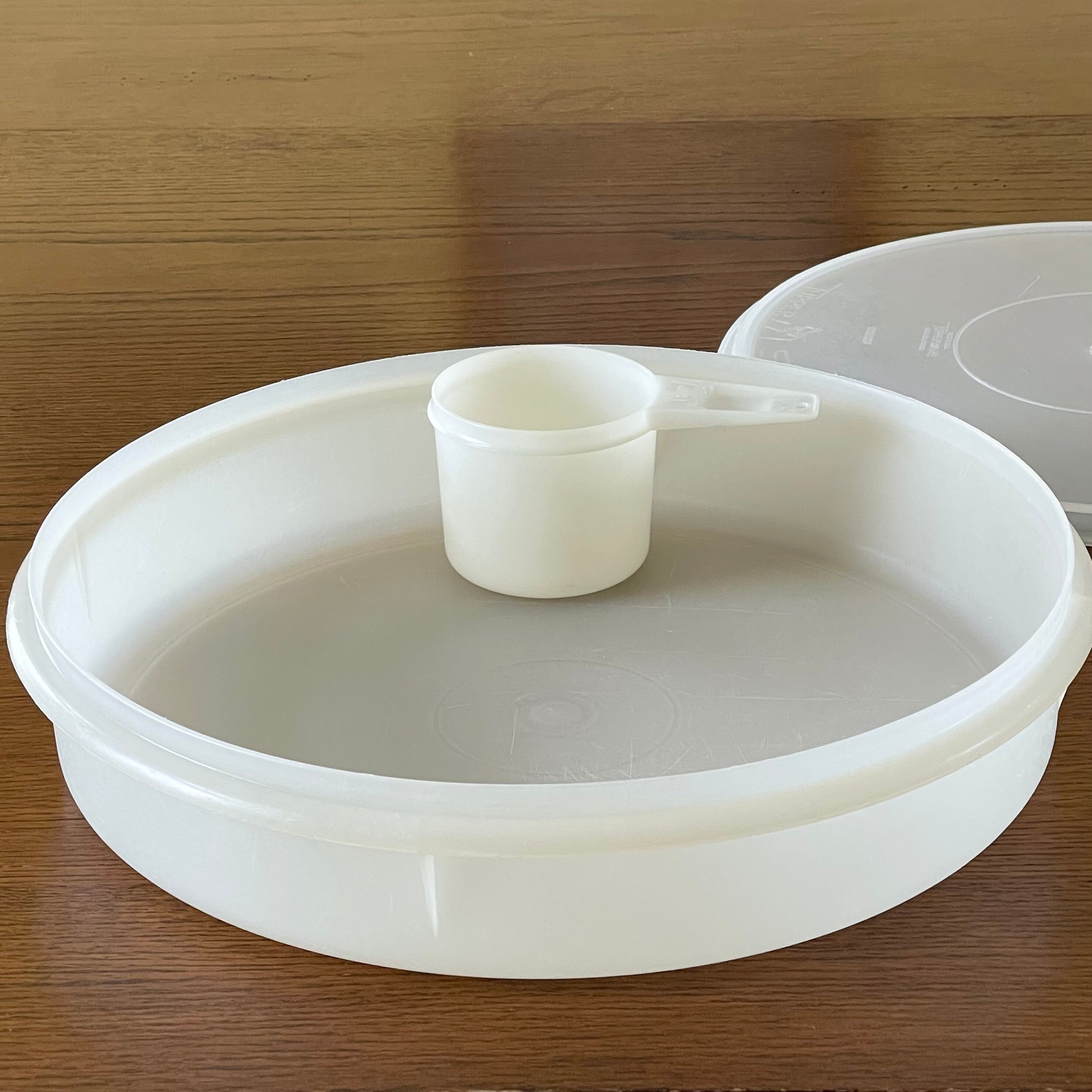Tupperware Pie Container for sale Only 4 left at 65