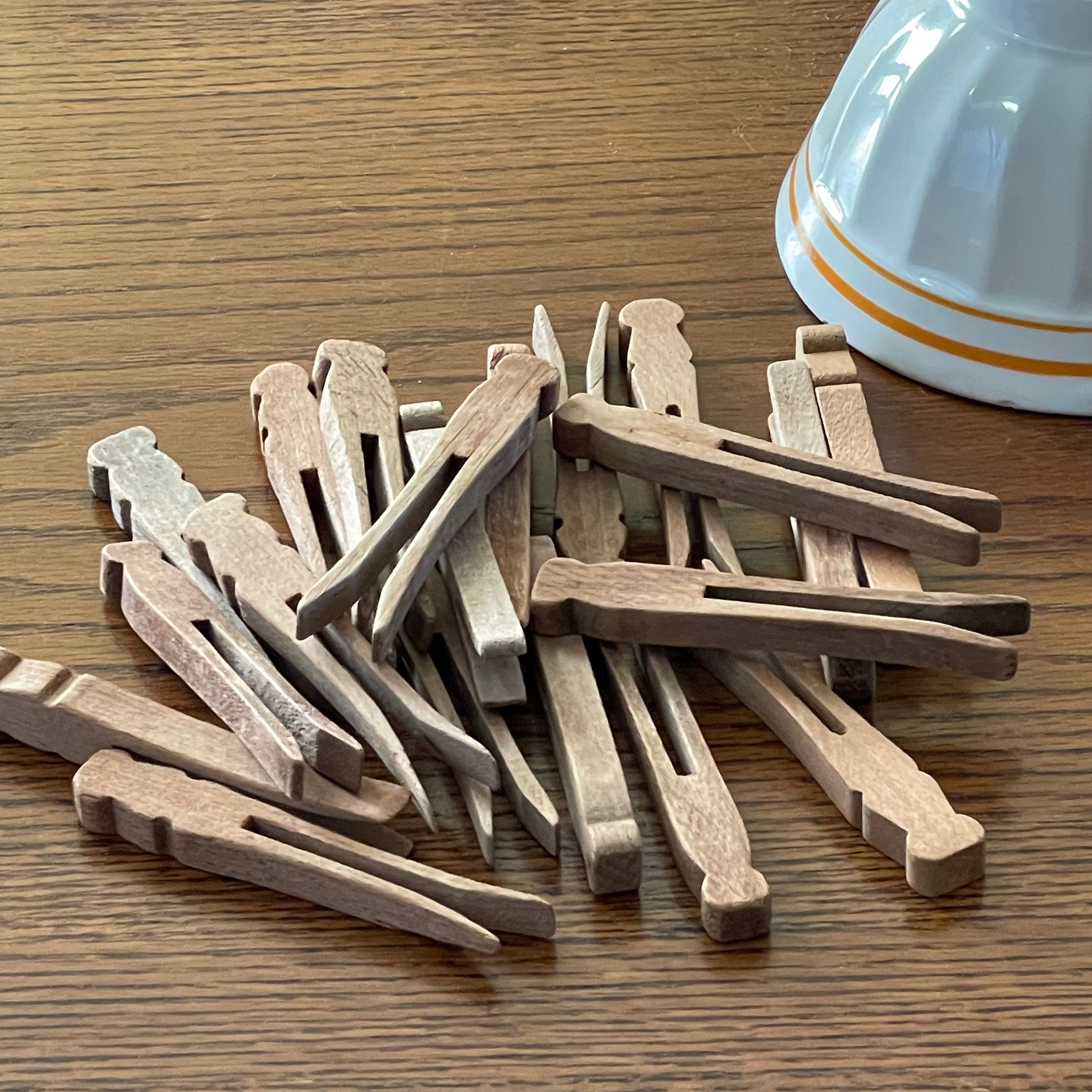 Twenty Vintage Flat Wood Clothespins - Wood Pegs - Old Clothespins -  Laundry Room Decor Rustic/Country Farmhouse