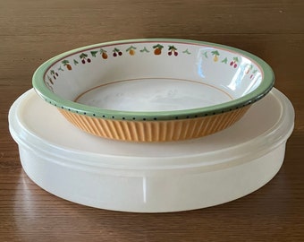 Tupperware Pie - Cupcake - Pizza - Cookie Container - Tupperware 242 224