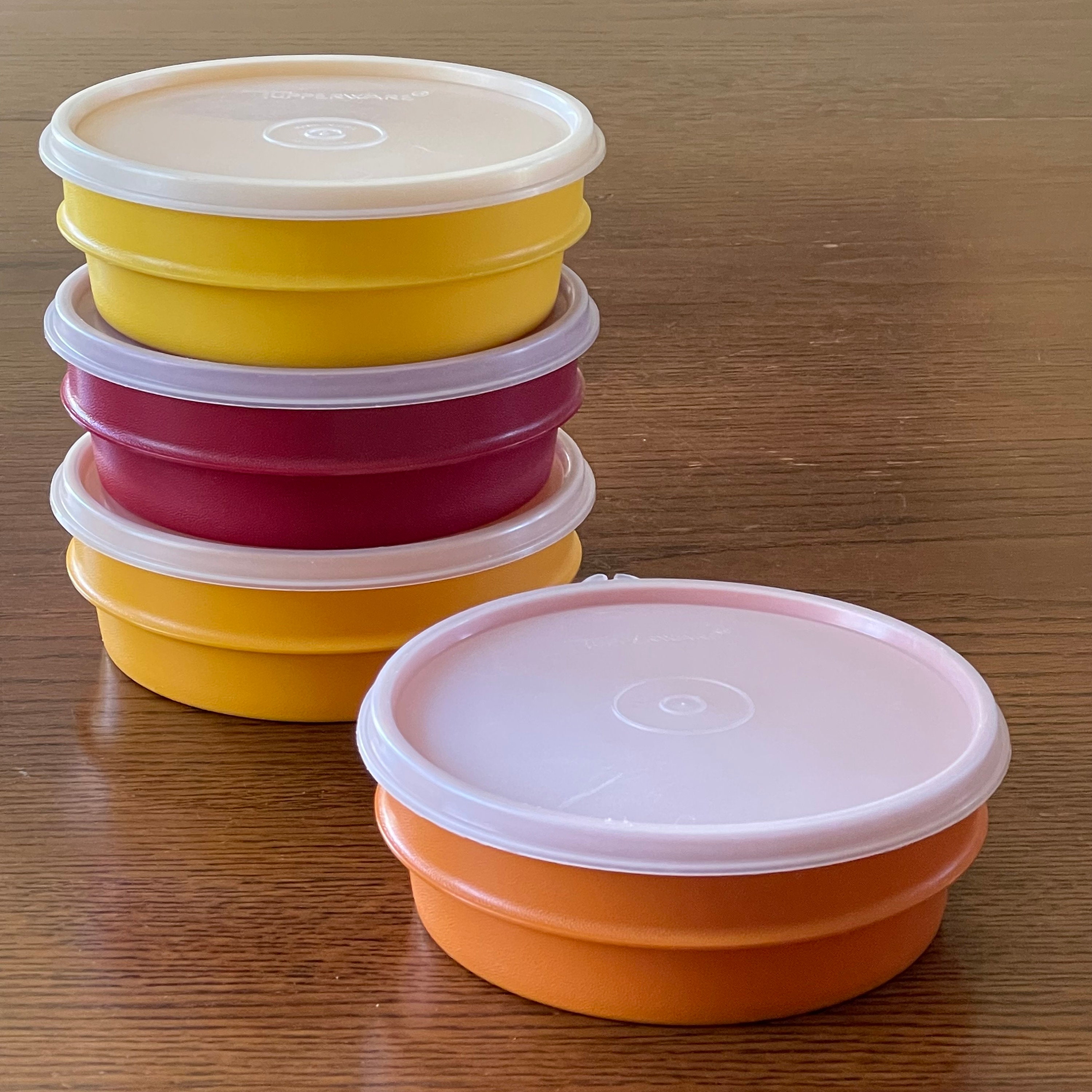 4 Tupperware bowls with lids pastel shades from the 1970s