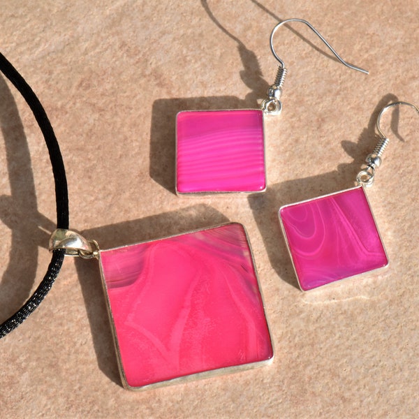 Peachblow Onyx Agate Square Pendant Necklace with Sterling Silver Bail and Agate Earrings - Three Piece Set