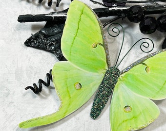 Paper Butterfly Embellishments | Butterfly Die Cuts | Scrapbooking | Wedding Decor | Home & Party Decor | Luna Verde