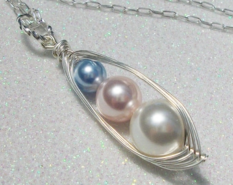 Peas in a pod necklace, three peas in a pod,mothers necklace, sisters necklace,Siblings Necklace