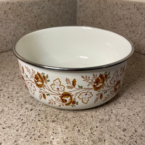 Vintage Kobe enamelware bowl / dish