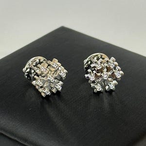 14k Gold Snowflake Stud Earrings, Dainty Diamond Like Winter Earrings, Christmas Gift for Her, Holiday Snow Studs, Elegant Jewelry, Nature
