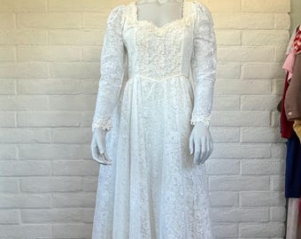 Gunne Sax Wedding Dress - Vintage 70s Lace Wedding Gown - Beautiful 1970s Bridal Gown Romantic Renaissance Bridal Collection Label S