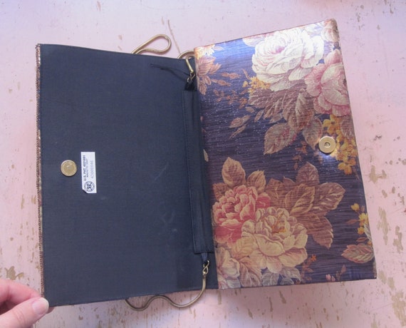 80s Magid Handbag - Vintage Beaded Floral Clutch … - image 7