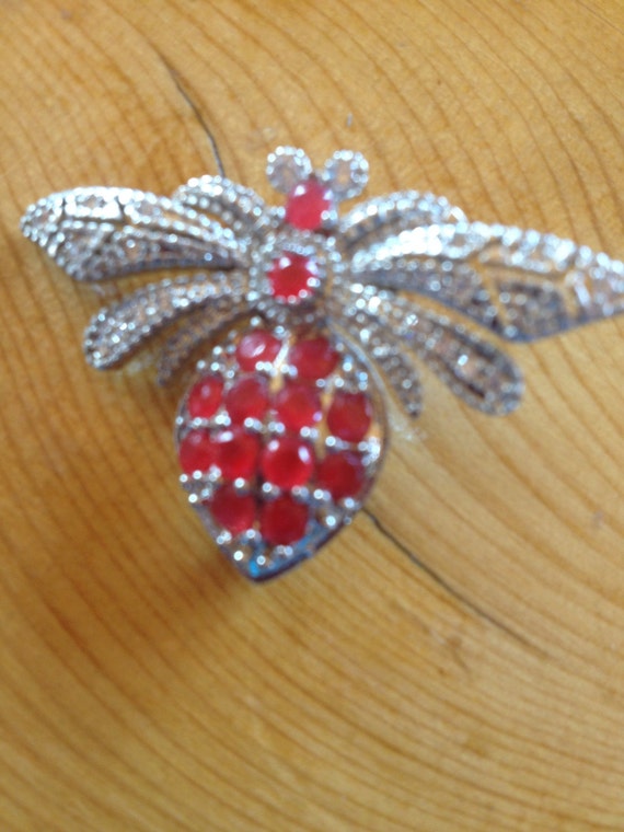 Ruby Bee Pin