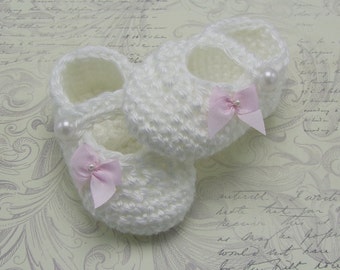 Crochet Mary Jane Style Baby Girl Shoes with Bows - newborn
