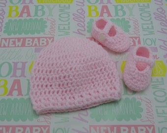 Preemie Baby Crochet Hat and Booties Set