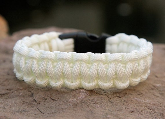 Paracord store bracelet fashion