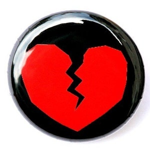 King Guro: Emo Pin /3 Broken Heart Hard Enamel Pin -  Israel