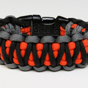 Paracord Survival Bracelet King Cobra Grey Black With Neon Orange Core ...