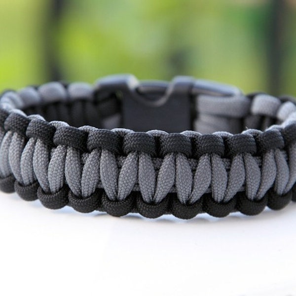 550 Paracord Survival Bracelet - Black and Gray