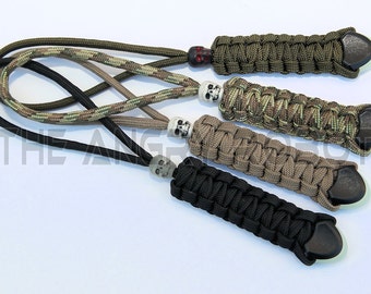 Set of 4 Paracord Lanyards With Glow Ends and Skull Beads Zipper