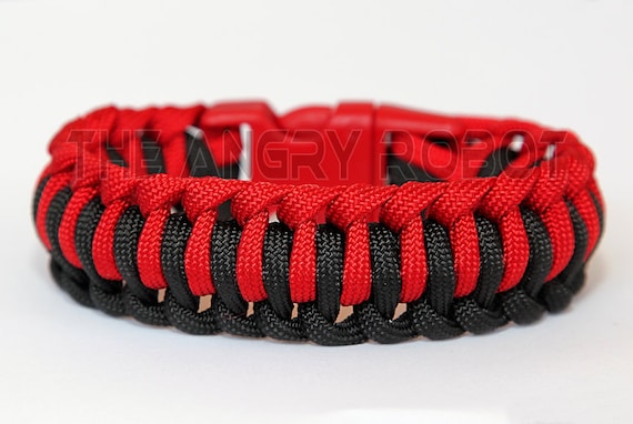 550 Paracord Survival Bracelet Half Hitch Red and Black Red Buckle 