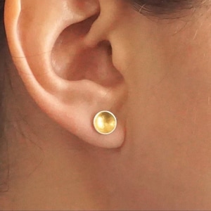 Zilveren en gouden koepeloorknopjes | Minimalistische geometrische sieraden | 23k bladgoud | Massief sterlingzilver | Klaar voor cadeau | 0060