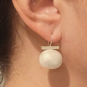 Large Shell Pearl Dangle Drop Earrings with Thick bar Bar White French Hook Drop Earrings AAA Pearl Earring 0343