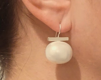 Large Shell Pearl Dangle Drop Earrings with Thick bar Bar White French Hook Drop Earrings AAA Pearl Earring 0343