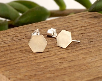 Hexagon Studs Sterling silver lightweight minimalist geometric everyday set and forget run around simplicity design 0045