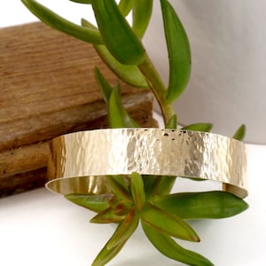 Gold color Hammered Texture 1/2" Rectangle Cuff Bracelet, Honey colored plain brass cuff minimal style everyday wear traditional 0319