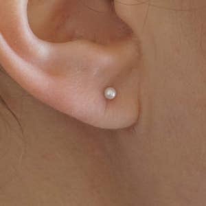 Baby Pearl Stud Earrings Minimal Earrings cartilage stud gold stud Confetti AAA Pearl freshwater 0275