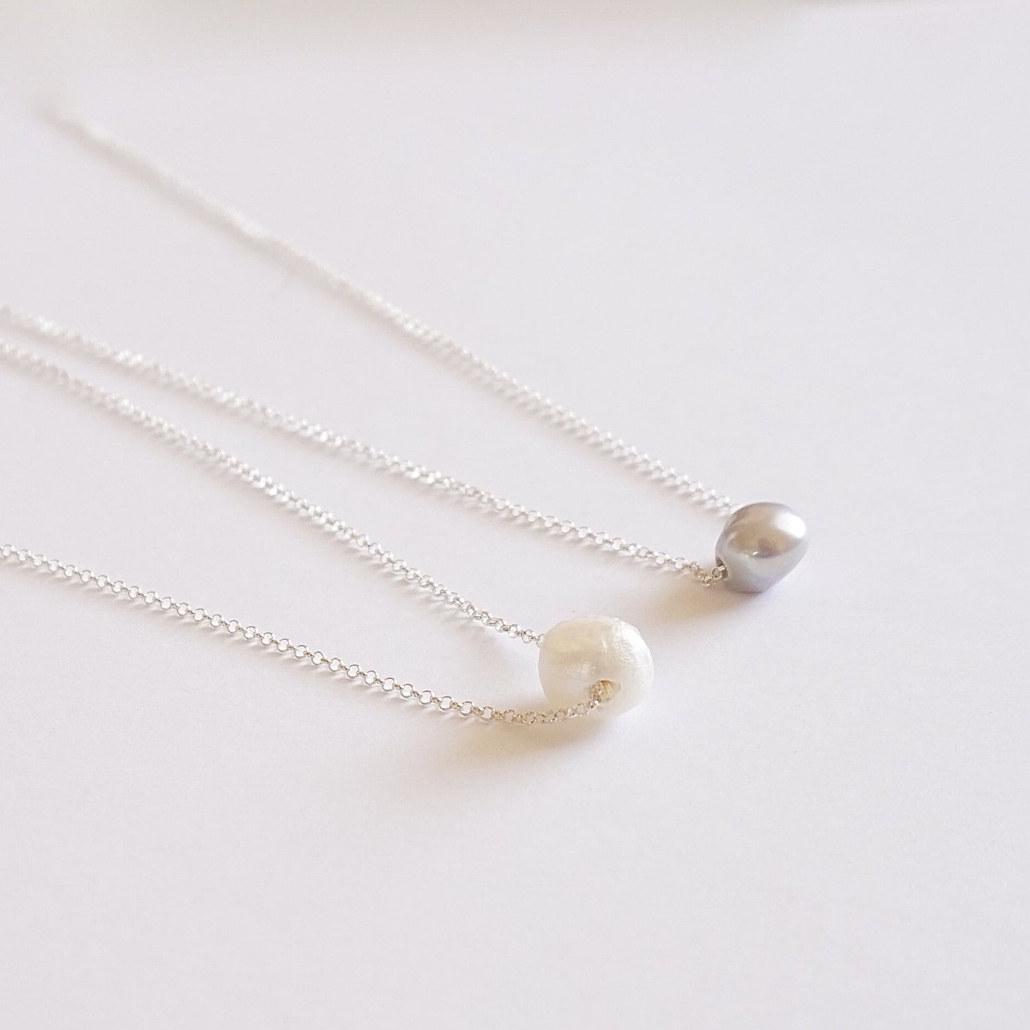 Floating Pearl Necklace Single Pearl Necklace Gift for Her Bridesmaid Gift Bridesmaid Necklace Minimalist Necklace Simple Everyday 0220