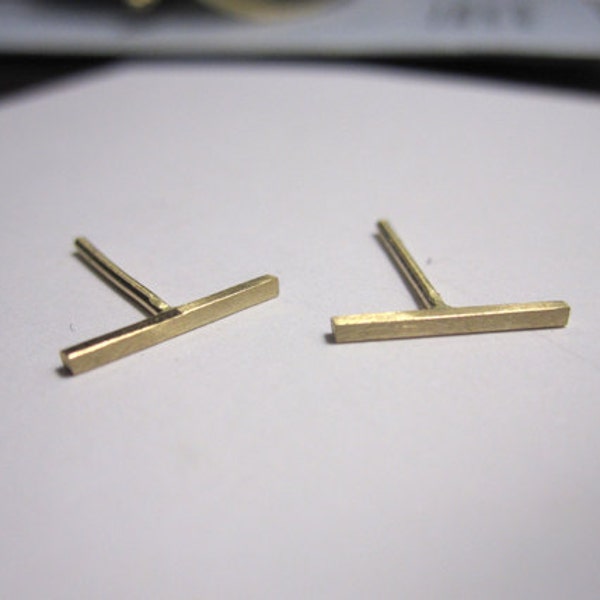 Gold Fill Staple Bar Stud Earrings 14k yellow gold staple studs bar stud earrings Gold Geometric line earrings minimalist lightweight 0263