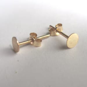 Circle Stud Earrings 14k Gold Earrings Geometric Stud Minimalist Earring Flat Circle Stud Earrings Solid 14k Gold 0003