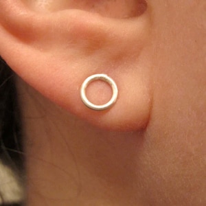 Open wire Circles stud earrings 14K gold filled Small sterling silver Simple Modern Minimal Earrings plain round silver studs earrings 0034