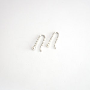 Pendientes escaladores de orejas de perlas, plata de ley, relleno de oro rosa, pendientes de línea de orugas rellenos de oro, perno de barra delgada, joyería diaria 0150
