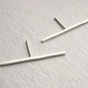 Pendientes de barra de línea de plata esterlina / Pendientes de T diminutos / Pendientes de barra de plata de grapa fina 925 Pendientes de barra de línea de plata 0203