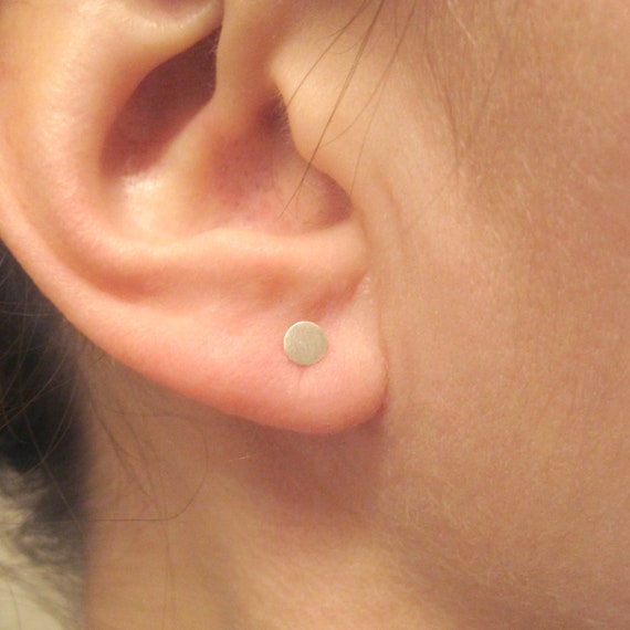 Set regalo di tre paia di orecchini a cerchio, gioielli con orecchini a cerchio da 4 mm, 3 mm e 2 mm, abbigliamento da lavoro minimalista, geometrico 0157 - Italia