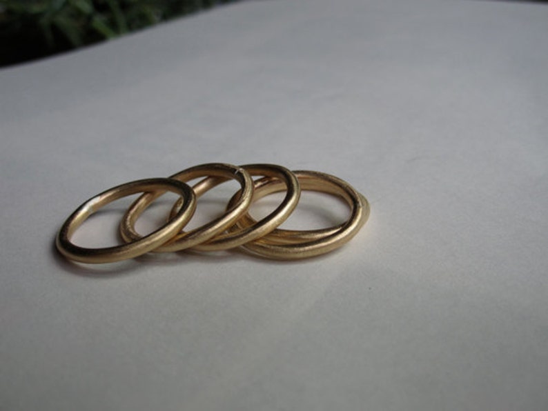 2 mm runde Stapelringe mit mattem Finish, massives 14-karätiges Gelbgold, massives 18-karätiges Gold, massives Sterlingsilber, Messing, minimalistischer Schmuck, einfach 0053 Bild 2