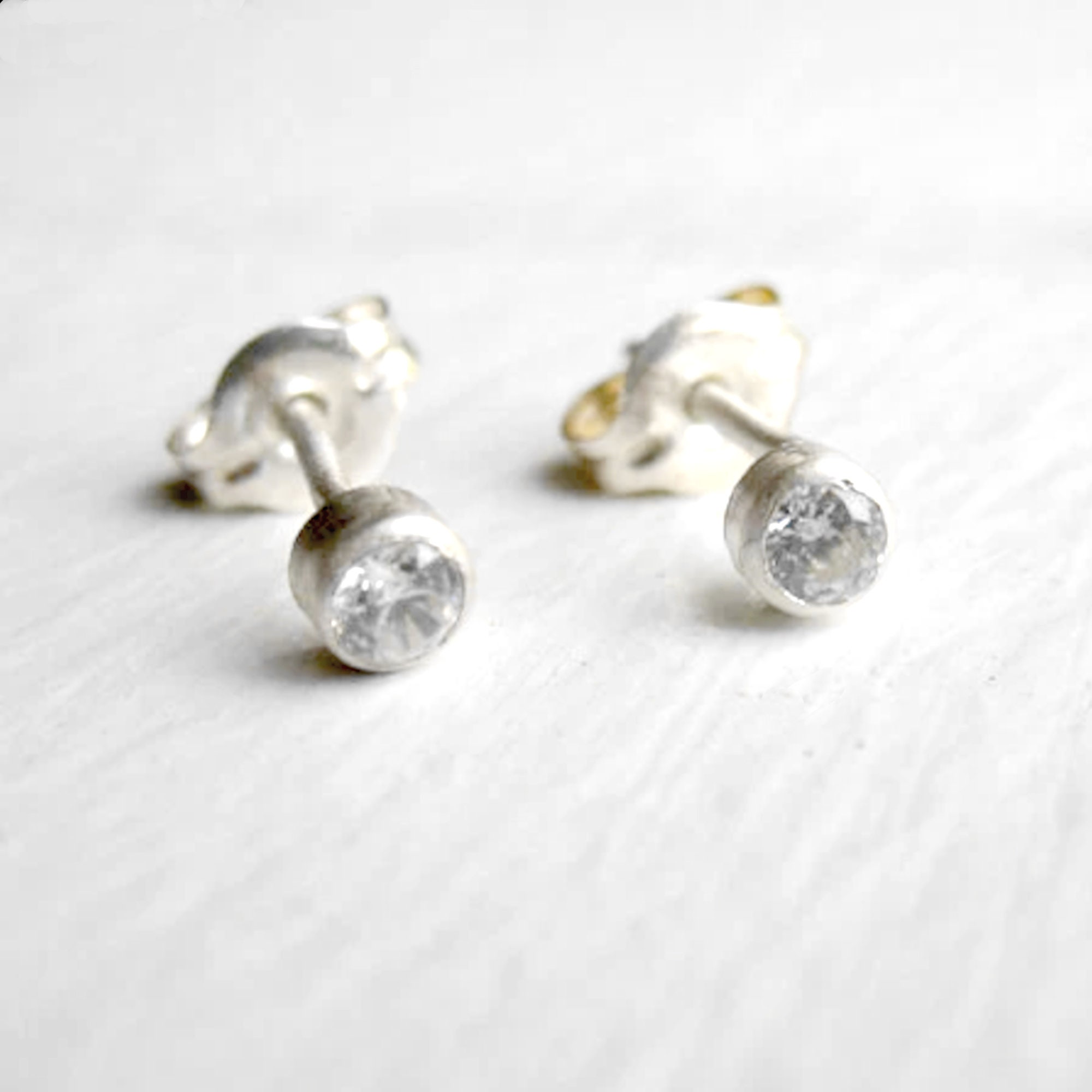 ピアス STONEHENgE 14k cubic earrings Shashi Kira 14K-Gold-Plated & Cubic Zirconia Hoop Earrings