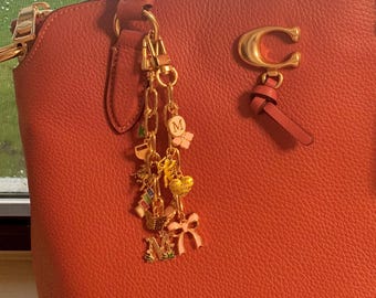 Llavero personalizado con dije, llavero para bolso, accesorio para cadena de bolso, dije para mochila, regalo para niña, regalo para dama de honor, regalo para ella, llavero para coche