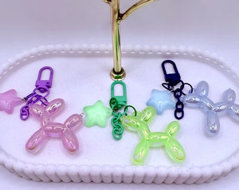 Llavero de perro con globo iridiscente: accesorio de acrílico para bolso, dije de estrella/corazón